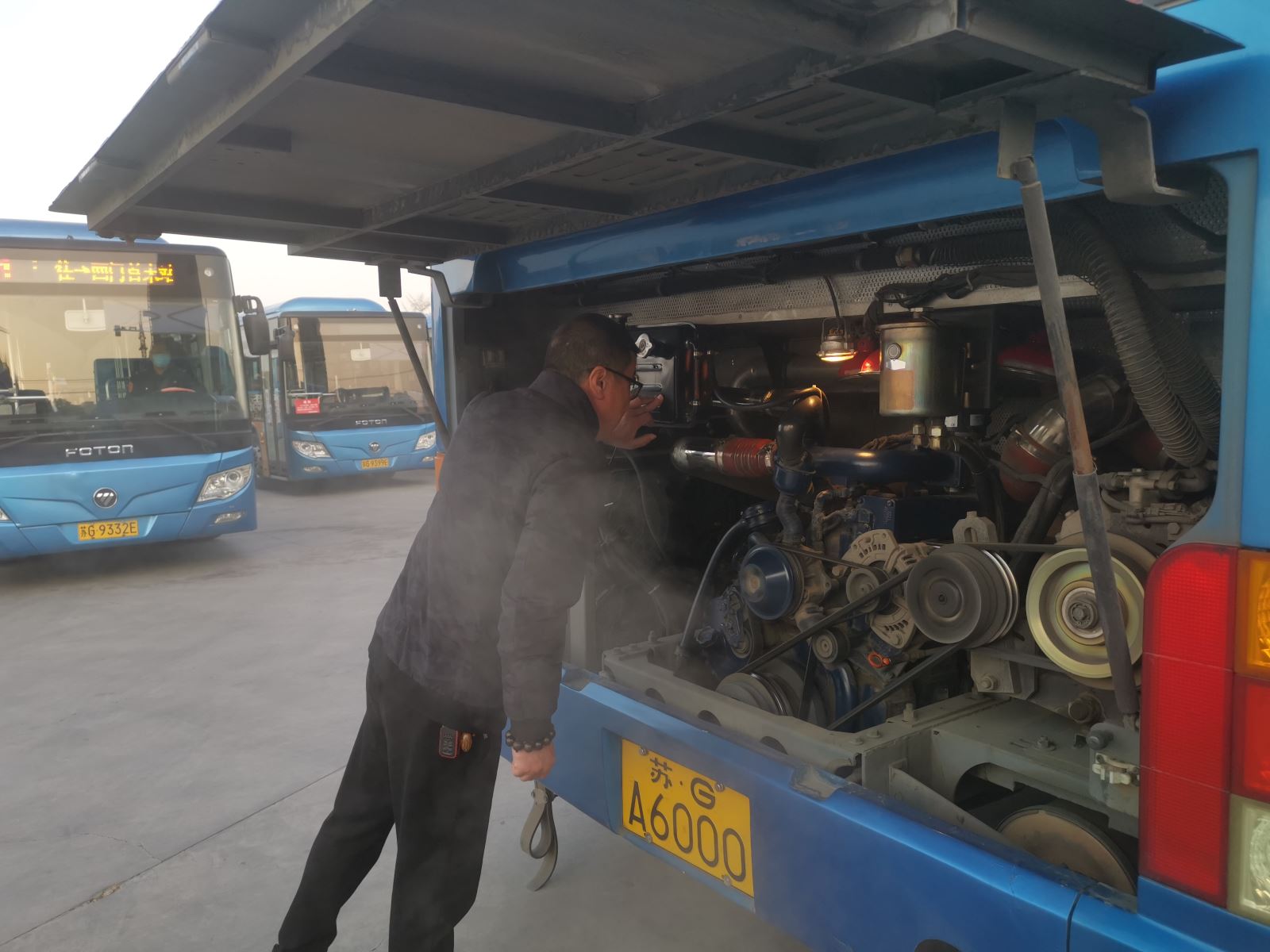 公交事業(yè)一部開(kāi)展春季運(yùn)營(yíng)車輛聯(lián)合大檢查